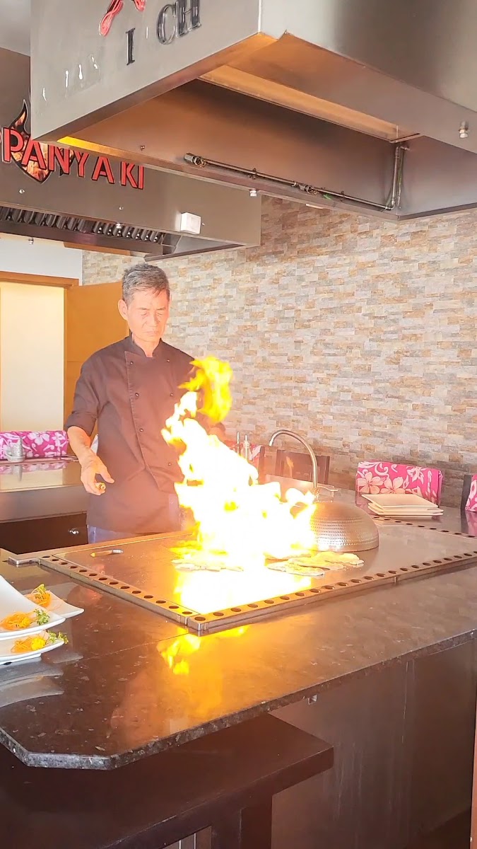 Restaurante Asian Kitchen Teppanyaki Show-2